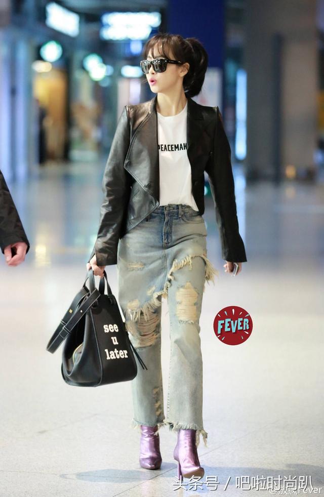宋茜穿五千多的牛仔裙裤，浑身大牌酷炫现身，机场时尚时尚最时尚