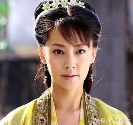 一样是43岁，林志玲还在和90后演情侣，而她只能演母亲了！