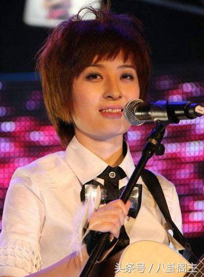 当年人气不亚于李宇春的小清新歌手曾轶可，如今变这样了！