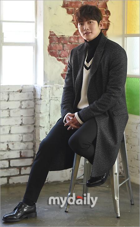 [MD PHOTO] 韩国艺人池昌旭首尔某咖啡店接受媒体采访