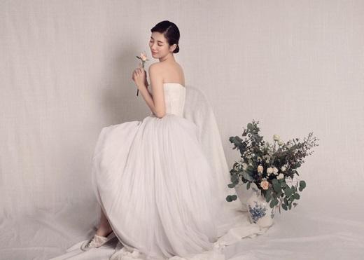 韩国女艺人秀智拍珠宝品牌宣传照展清纯优雅魅力