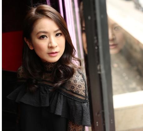 她演丫鬟成名 和郭富城合作过 离开TVB是因为看不到前面的路
