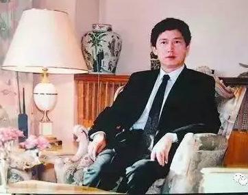 百年慈善第一人，成龙+连杰没他多，娶大38岁美国巨星获10亿美元