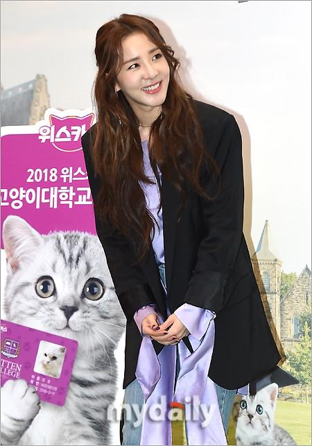 韩国女艺人Sandara出席 猫粮品牌宣传活动