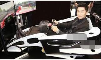 王俊凯拿到驾照，买的第一辆车竟然是这个