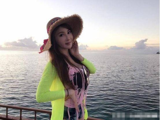 49岁杨丽菁曾为拍戏一夜瘫痪，今被前男友恐吓骚扰，痛哭求放过！
