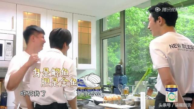 黄景瑜和邓伦：两个在综艺节目上被吓得尖叫的魁梧汉子！