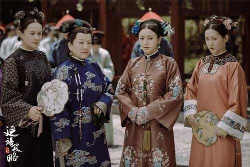 秦岚与阿sa周慧敏同框，香港女星几乎都成了富察皇后的迷妹