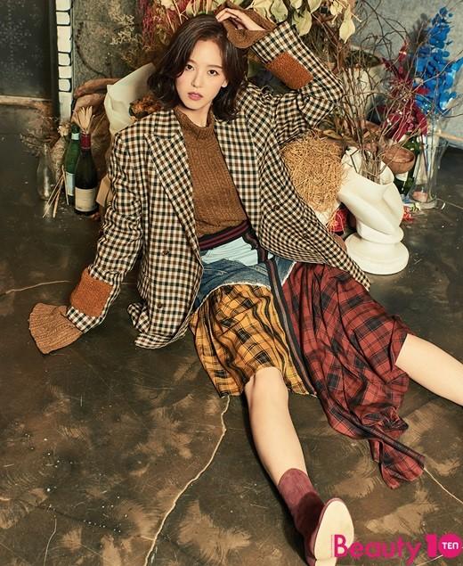韩国女艺人 姜汉娜拍时装杂志照展优雅迷人魅力