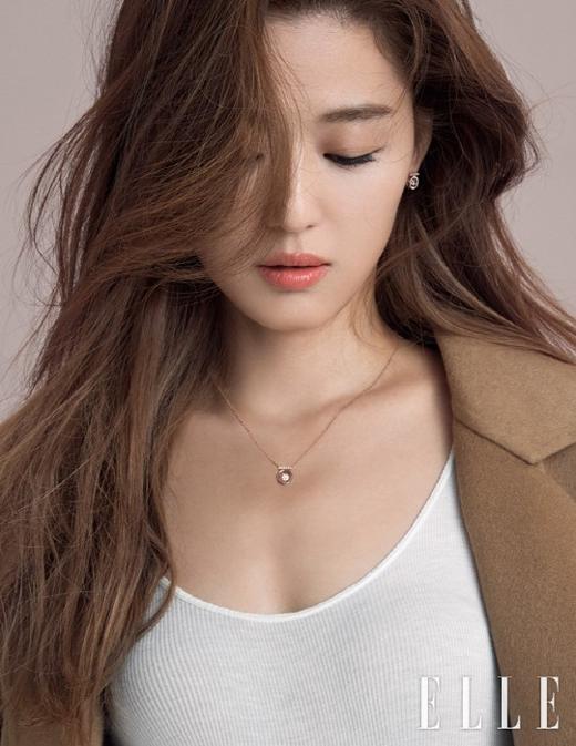 韩国女艺人 全智贤拍珠宝品牌宣传照