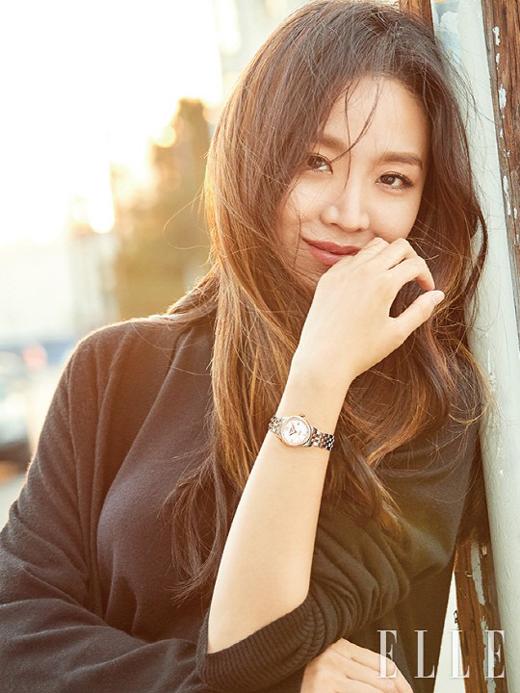 韩国女艺人申惠善美国洛杉矶拍时装杂志写真