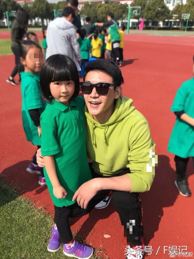 陆毅和女儿参加学校亲子运动会 小叶子展现运动天赋