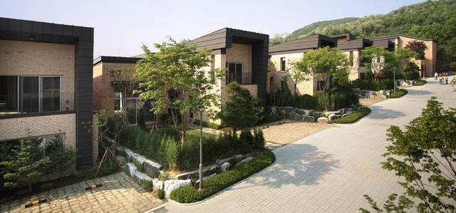 林允儿100亿韩元购豪宅，金在中嫌寂寞换380平“小房子”，明星有多壕你无法想象！
