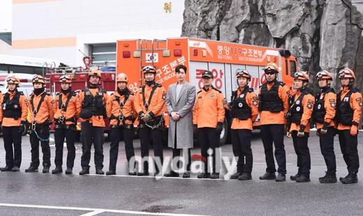 韩国艺人朴海镇京畿道出席119特殊救援队公开训练