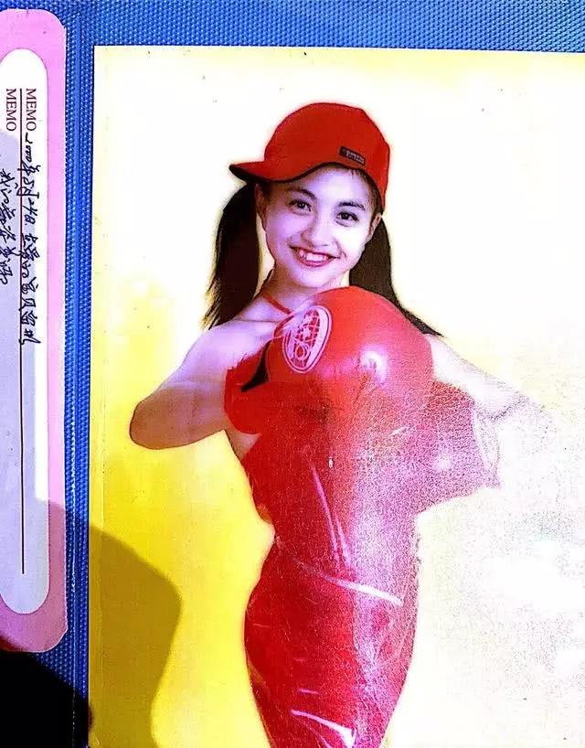 北京电影学院05级几位女星的童年照，除了杨幂袁姗姗，都认出了吗
