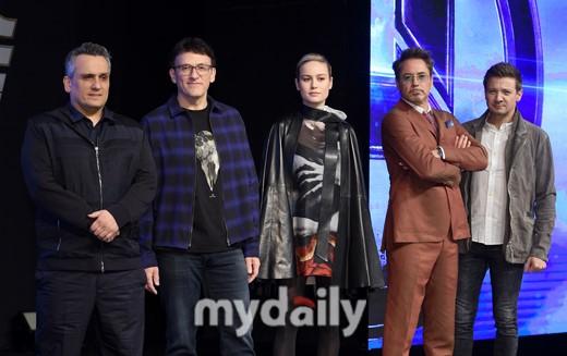 小罗伯特·唐尼等首尔出席《复仇者联盟4》韩国发布会