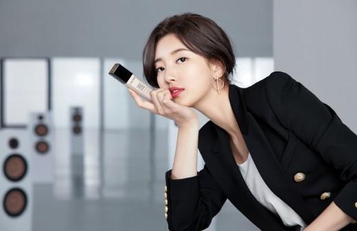 韩国女艺人秀智代言美妆品牌拍最新宣传照