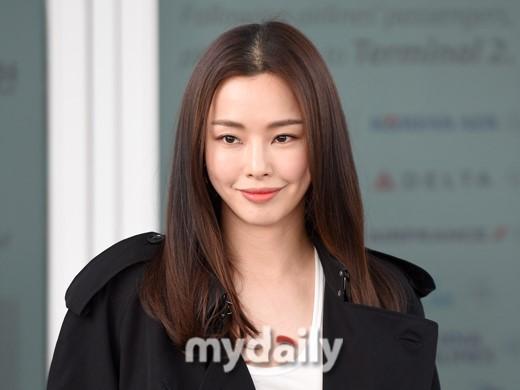 韩国女艺人李哈妮获《热血司祭》假期奖励飞往马来西亚