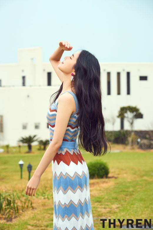 韩国女歌手孙娜恩济州岛拍代言宣传照