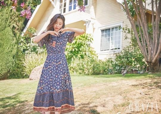 韩国女艺人宣美洛杉矶拍时装杂志照