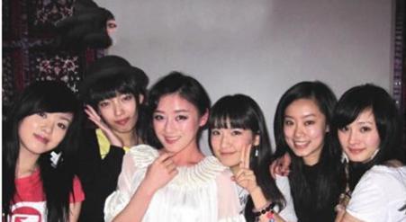 北京电影学院05届表演系几位明星旧照，唐菀和袁姗姗撞脸了吧？
