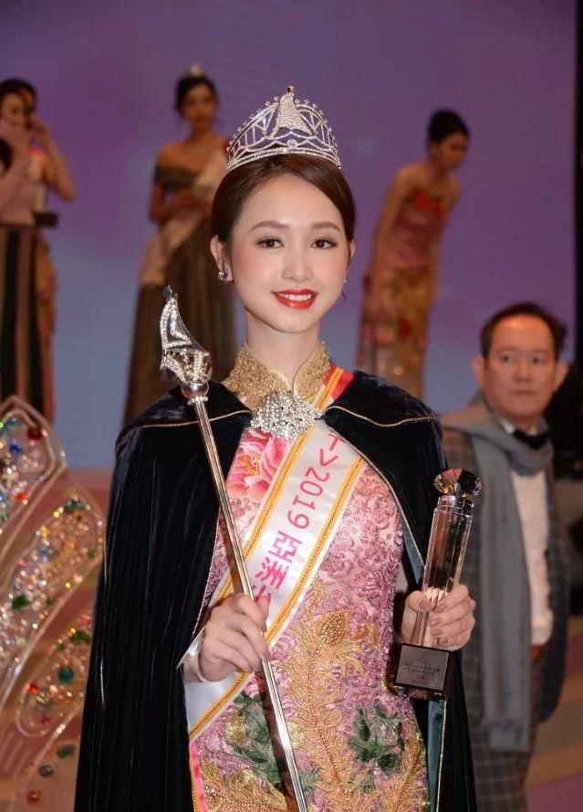 2019亚洲小姐出炉！22岁广东佳丽获得双料冠军 ​曾参选港姐落选