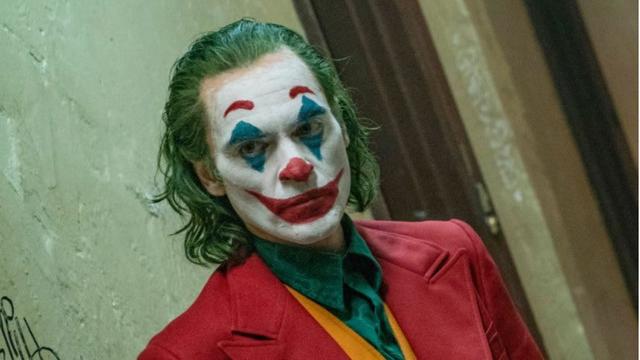 美国演员工会奖颁出，“小丑”华金·菲尼克斯再获电影最佳男主角