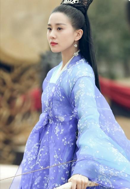 仙气十足的明星，赵丽颖像小公主，孙艺珍30多岁仍充满清纯气息