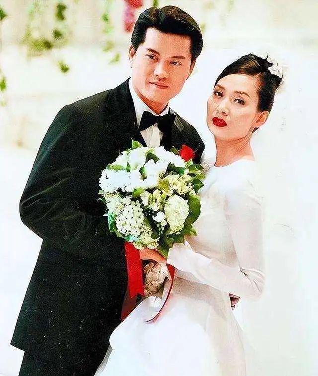 “港圈软饭男”吕良伟：离婚两次后，三婚还是娶了个亿万富婆