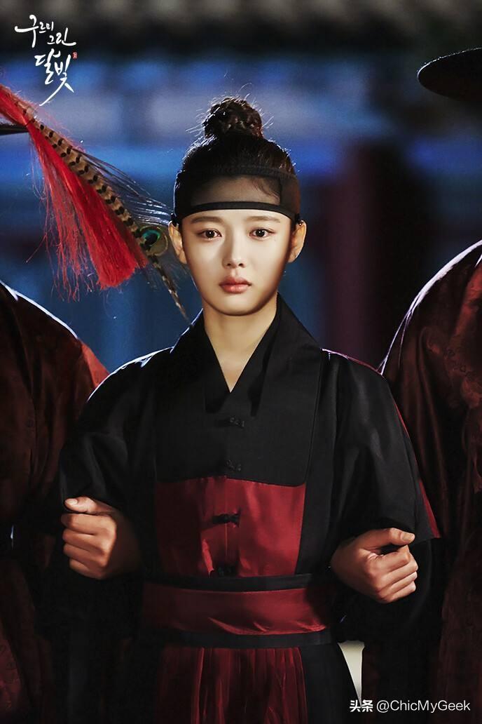 南韩著名“三金”女童星，她靠脸一骑绝尘！
