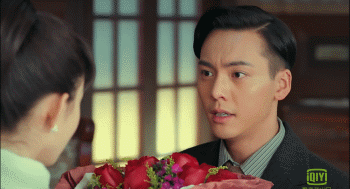 “启月夫妇”迎来洞房花烛夜 赵丽颖卖萌索吻