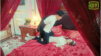 “启月夫妇”迎来洞房花烛夜 赵丽颖卖萌索吻