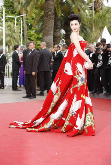 范爷又要征战国际红毯了 这次礼服造型会怎样惊艳四座？
