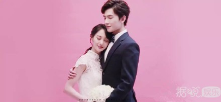 《微微一笑很倾城》爆幕后特辑“甜度沉淀版”全家福忆青春