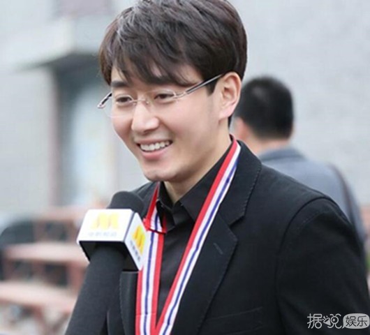果郡王康复啦~李东学拍戏受伤遭遇毁容性面瘫 现在痊愈啦! 果郡王康复啦~李东学拍戏受伤遭遇毁容性面瘫 现在痊愈啦!