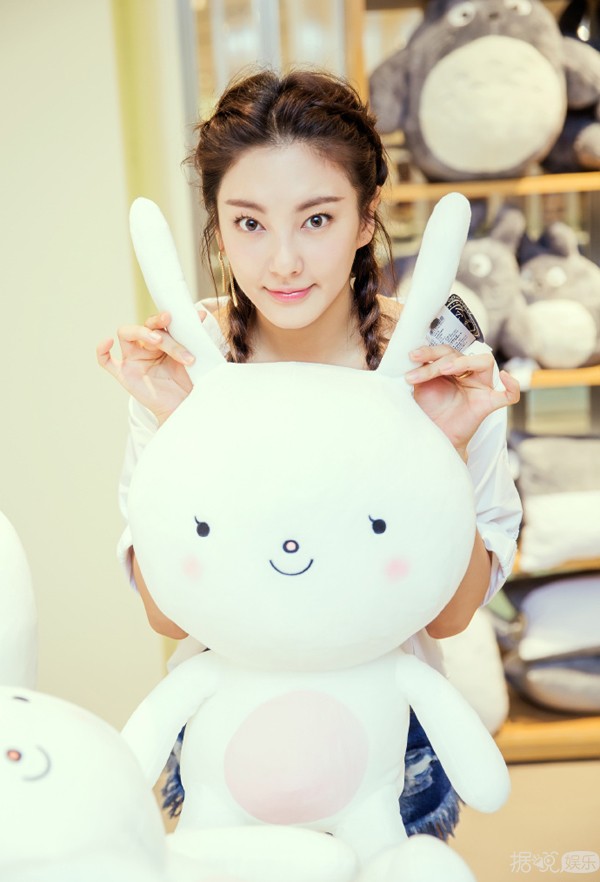女星装嫩发型大起底 来啊互相伤害啊！