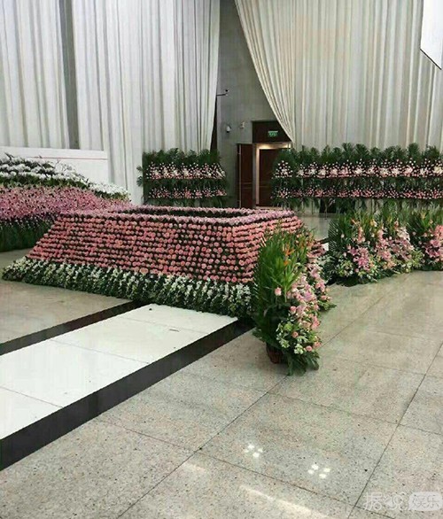 乔任梁追悼会今上午举行 陈乔恩井柏然薛之谦将出席悼念