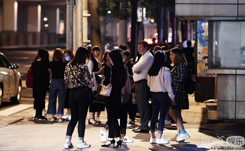 乔任梁追悼会今上午举行 陈乔恩井柏然薛之谦将出席悼念