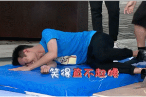 《我们战斗吧》原来是这样一档充满奇异气息的“男神”综艺...