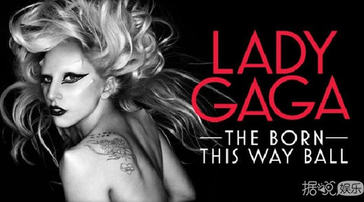 Lady Gaga为新专辑《Joanne》录节目身着“雷人三角裤”现身 春光乍泄尴尬露“底裤”