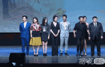 放开那女孩！刘德华台上怒斥保安粗暴对粉丝 实力演绎专业护粉三十年