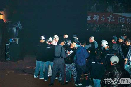 刘德华：一怒冲冠为粉丝 这么man的偶像能饭一万年