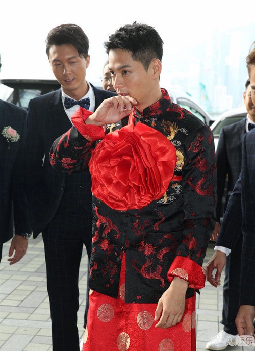 杨怡罗仲谦大婚 一众TVB明星出席 现场堪比TVB盛典 杨怡罗仲谦大婚 一众TVB明星出席 现场堪比TVB盛典