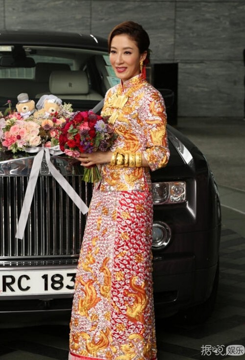 杨怡罗仲谦大婚 一众TVB明星出席 现场堪比TVB盛典 杨怡罗仲谦大婚 一众TVB明星出席 现场堪比TVB盛典
