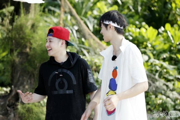 有毒！潘玮柏参加综艺《来吧，说做就做》笑成了表情包！