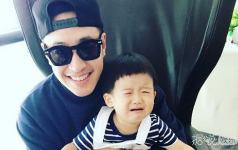 有毒！潘玮柏参加综艺《来吧，说做就做》笑成了表情包！