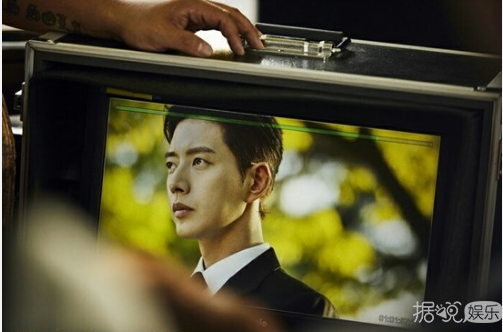 《Man To Man》朴海镇首次拍摄花絮曝光——我们学长帅炸了! 《Man To Man》朴海镇首次拍摄花絮曝光——我们学长帅炸了!