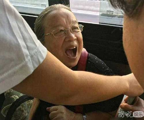 “安陵容”陶昕然女儿被网友诅咒，她和“华妃”蒋欣的差别咋这么大？
