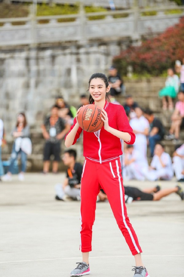 为什么刘雯、奚梦瑶有笔直的大长腿，而你只有小粗腿...