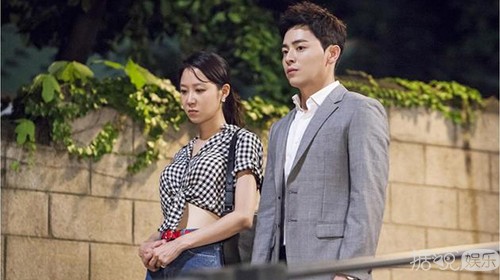 《嫉妒的化身》孝真欧尼直每个造型都时髦度爆表啊！